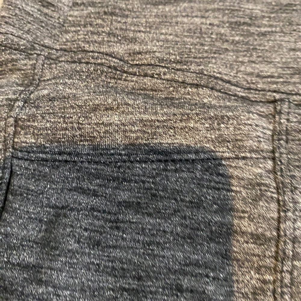 Athleta Gray Front and Back Pocket Straight Leg work-out Pants - Picture 2 of 6